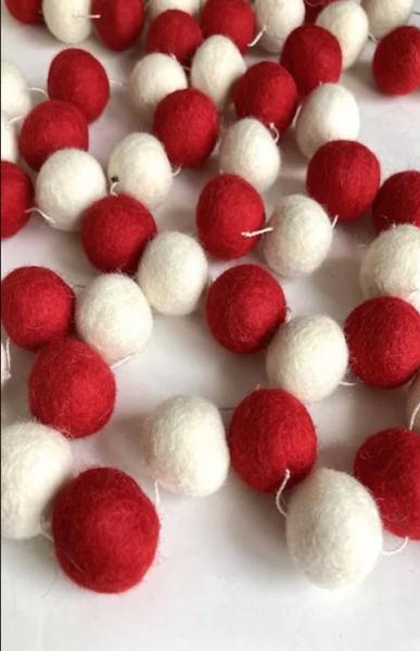 RED AND WHITE FELT BALL GARLAND