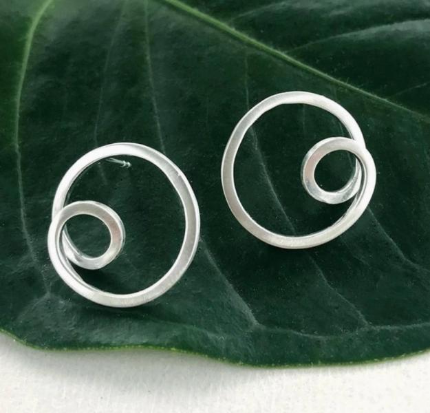 STERLING WRAPPED CIRCLES STUDS