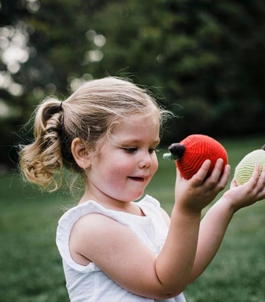 SMILING APPLE